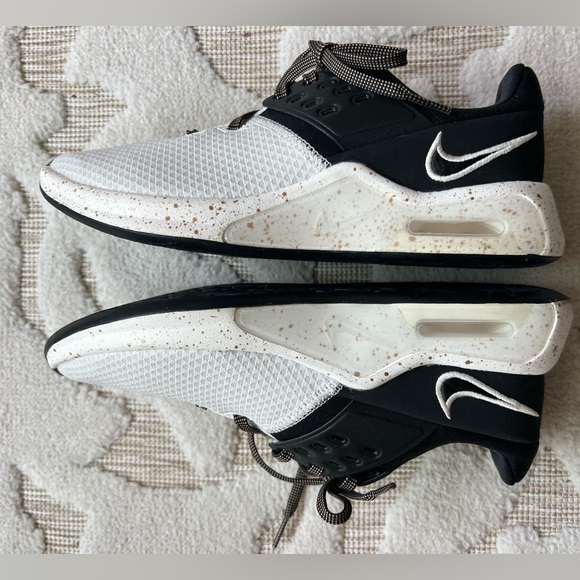 Nike Air Max Bella Tr 4 PRM Woman’s Running Trainers - Picture 3 of 6